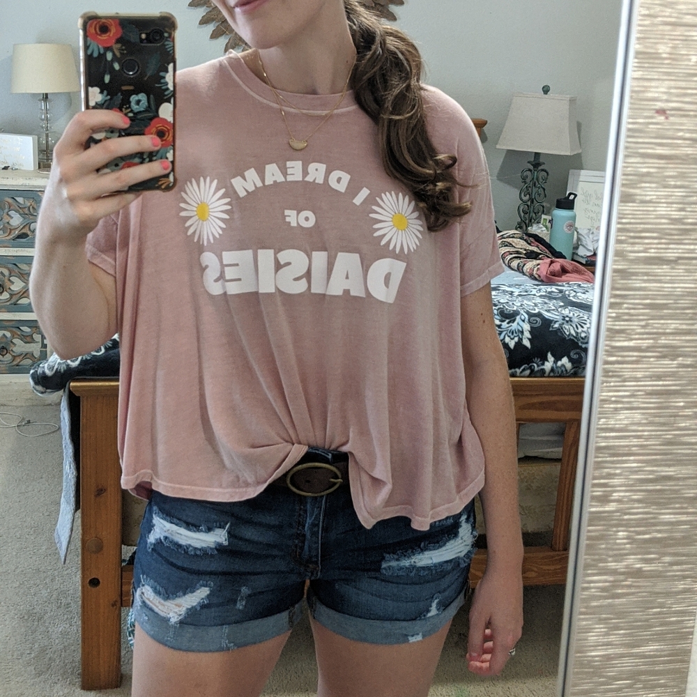 Dreamer of Daisies Graphic Tee